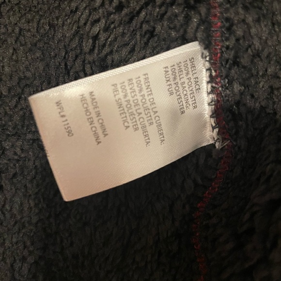 NWT maroon weatherproof vintage zip up with faux fur inside. - Picture 4 of 9